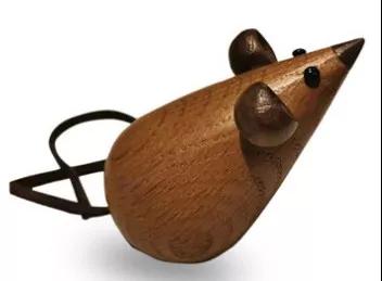 J9.COM手工实木富贵鼠