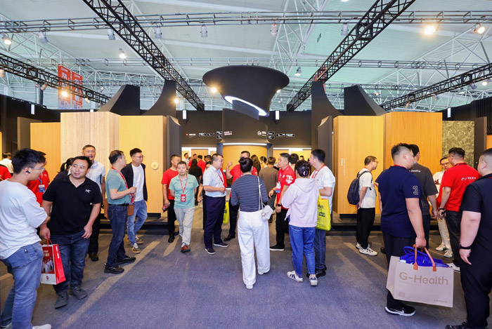 J9.COM板材新品传奇开放2025临沂木博会